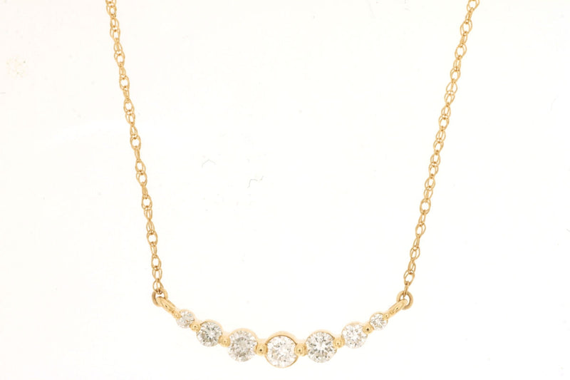 14KY 0.25CTW Diamond Curved Pendant